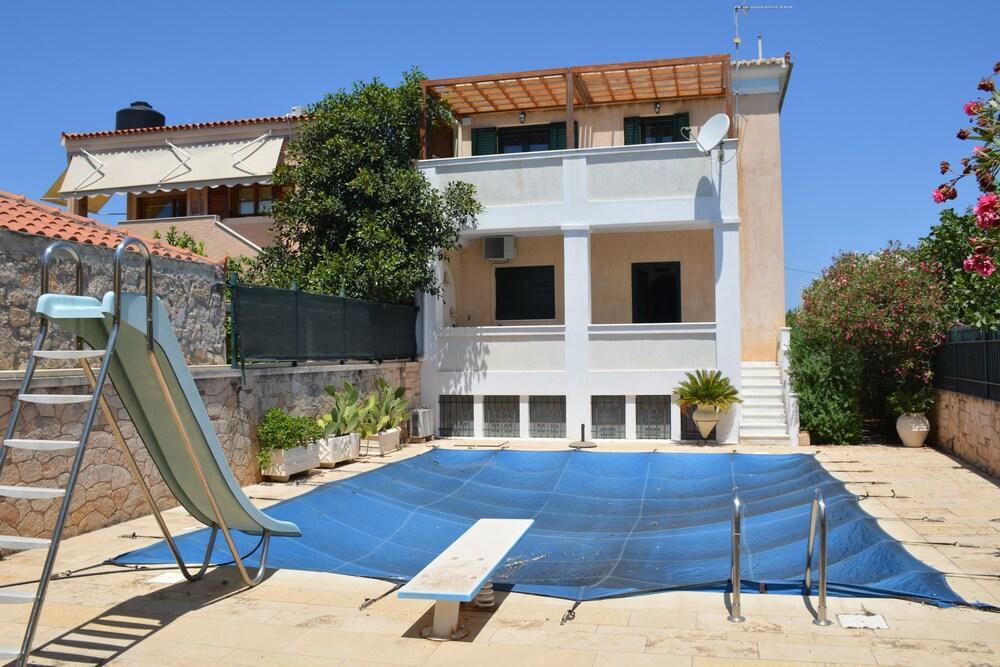 Villa Artemis Aegina Exterior photo